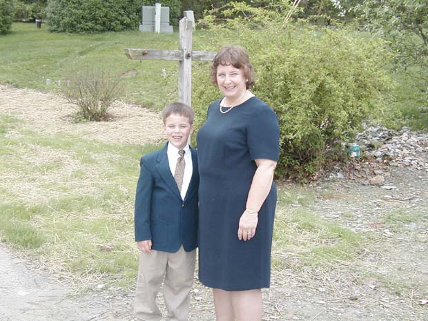 P64David_Mom_Cross_2