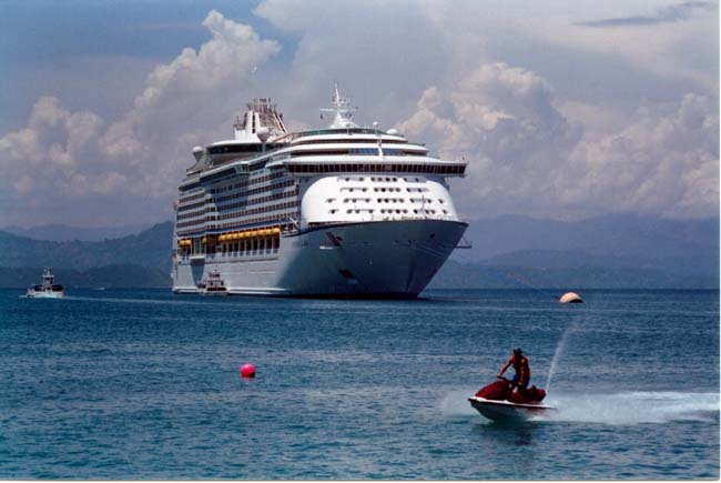 20020903-02-ShipAchoredAtLabadee