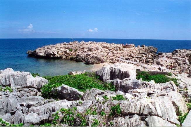 20020903-07-DragonsRockLookout