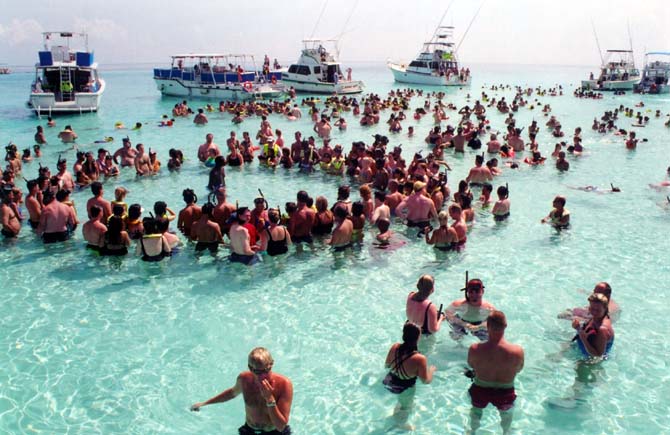 20020905-04a-StingrayCity