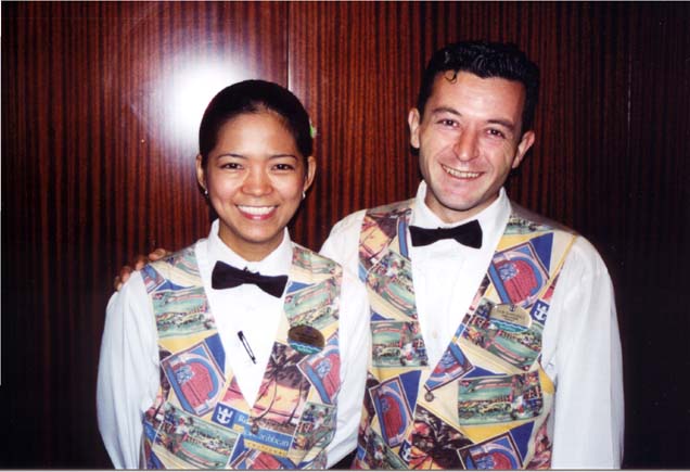 20020907-11-Waiters