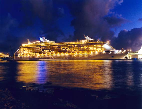 20020908-29-VoyagerNight